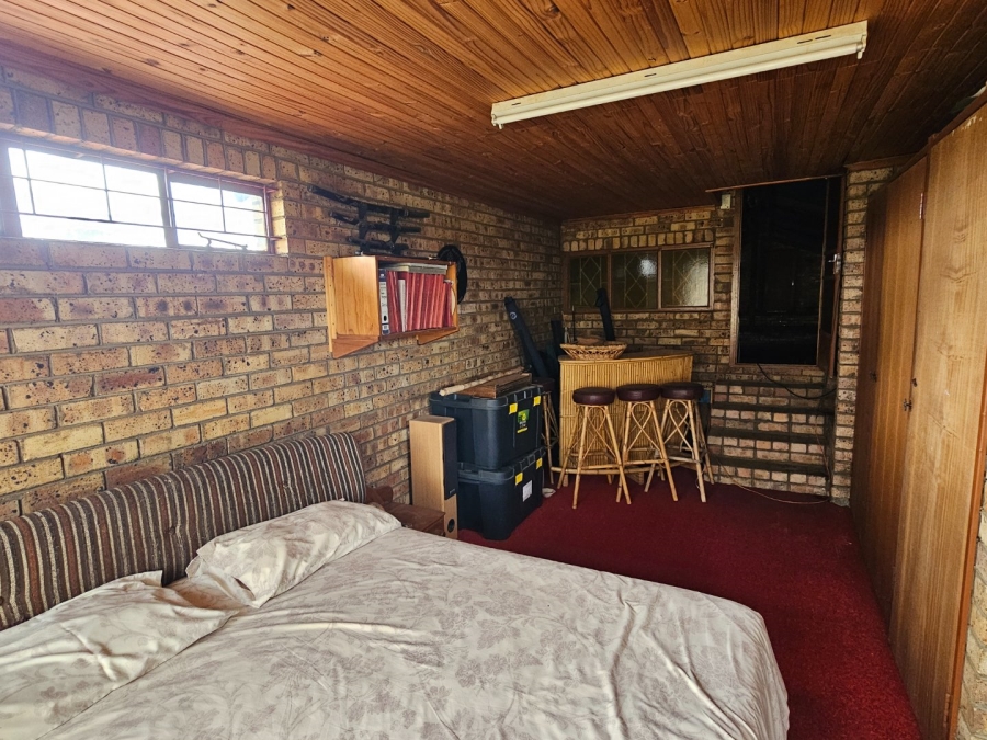 8 Bedroom Property for Sale in Potchefstroom Rural North West